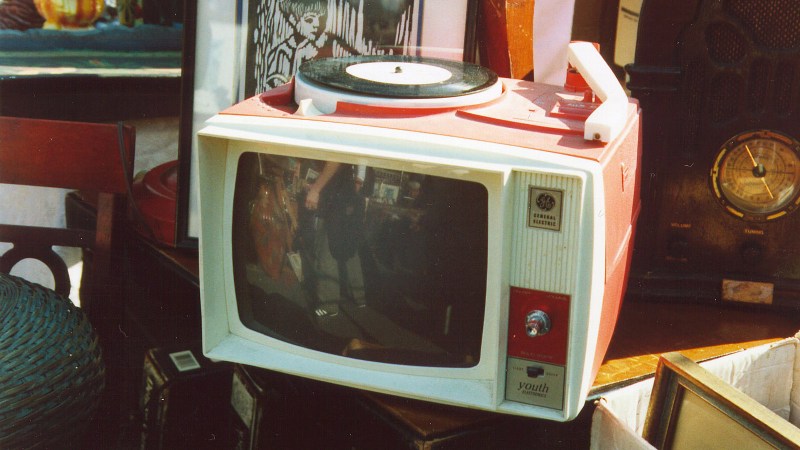 GE Record Player and TV 1600x900