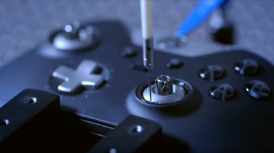 Still From Xbox One Elite Controller Promo (2015)