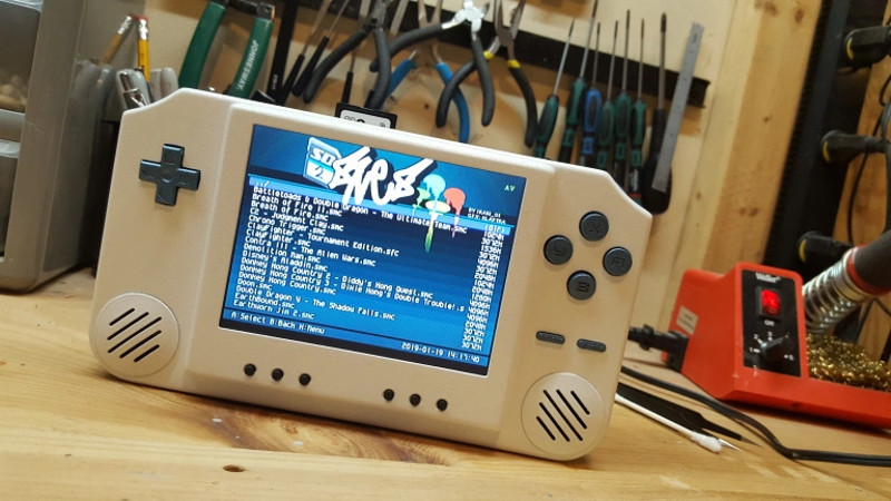 Flash-Cart Lets You Play SNES ROMs on Original Console