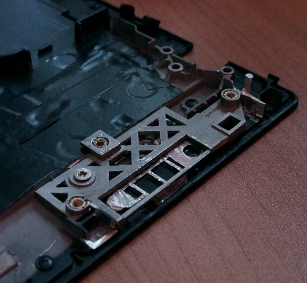 Thinkpad T25 Gets Less Retro With Hardware Swap Hackaday