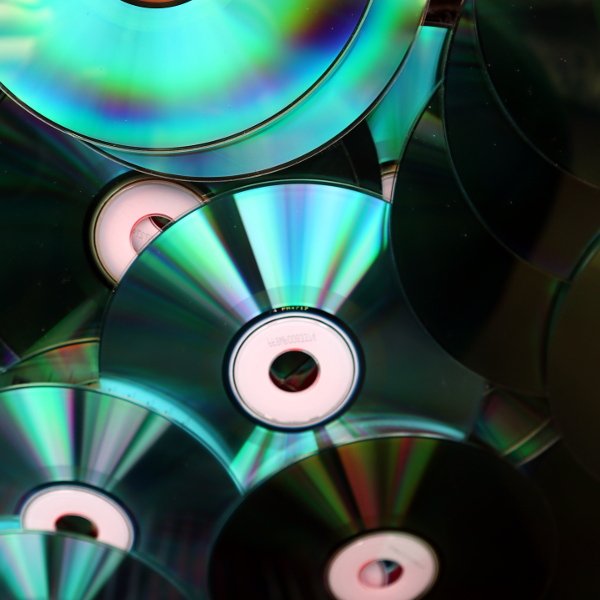 The CD Is 40, The CD Is Dead