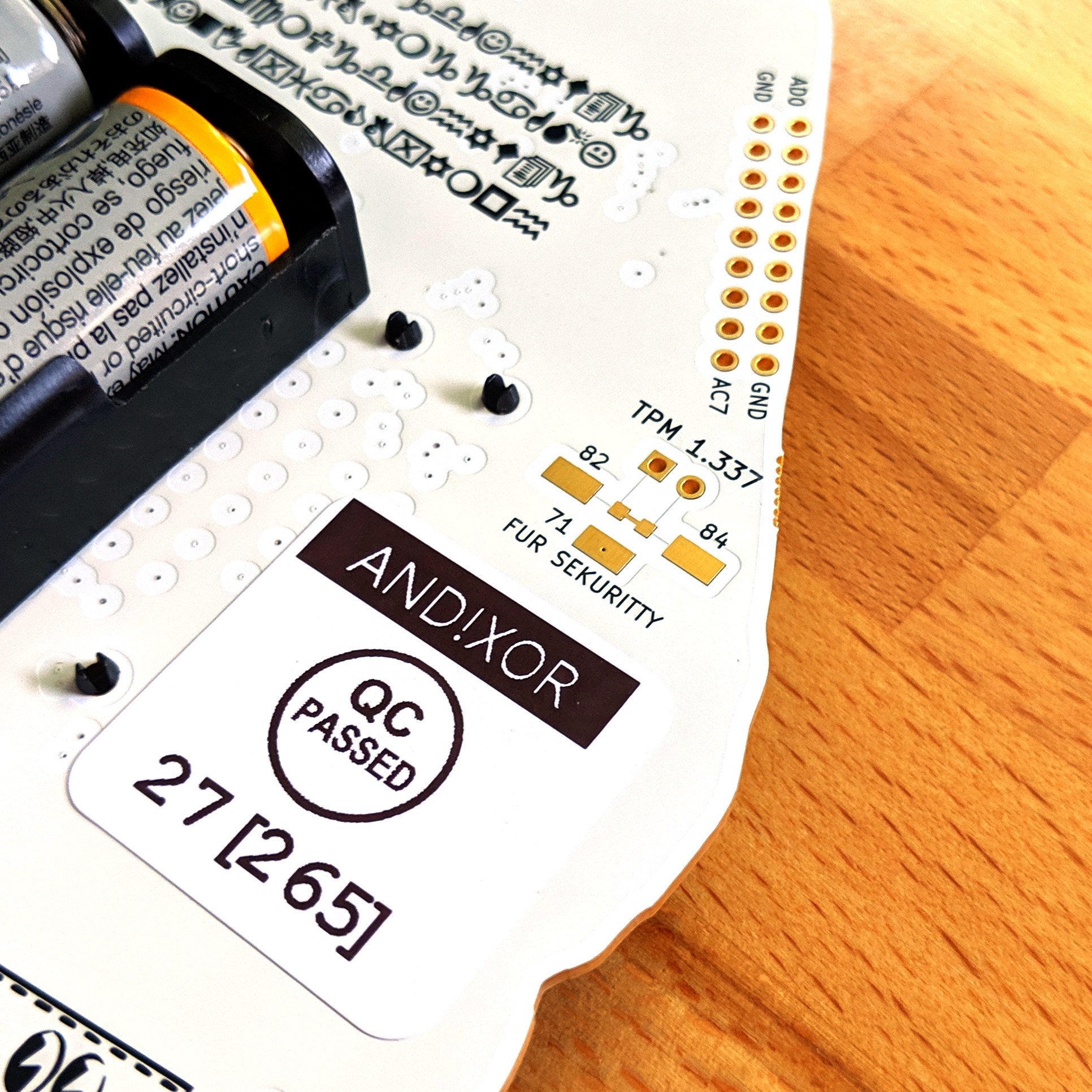 ANDNOTXOR_DC27_rear-header | Hackaday