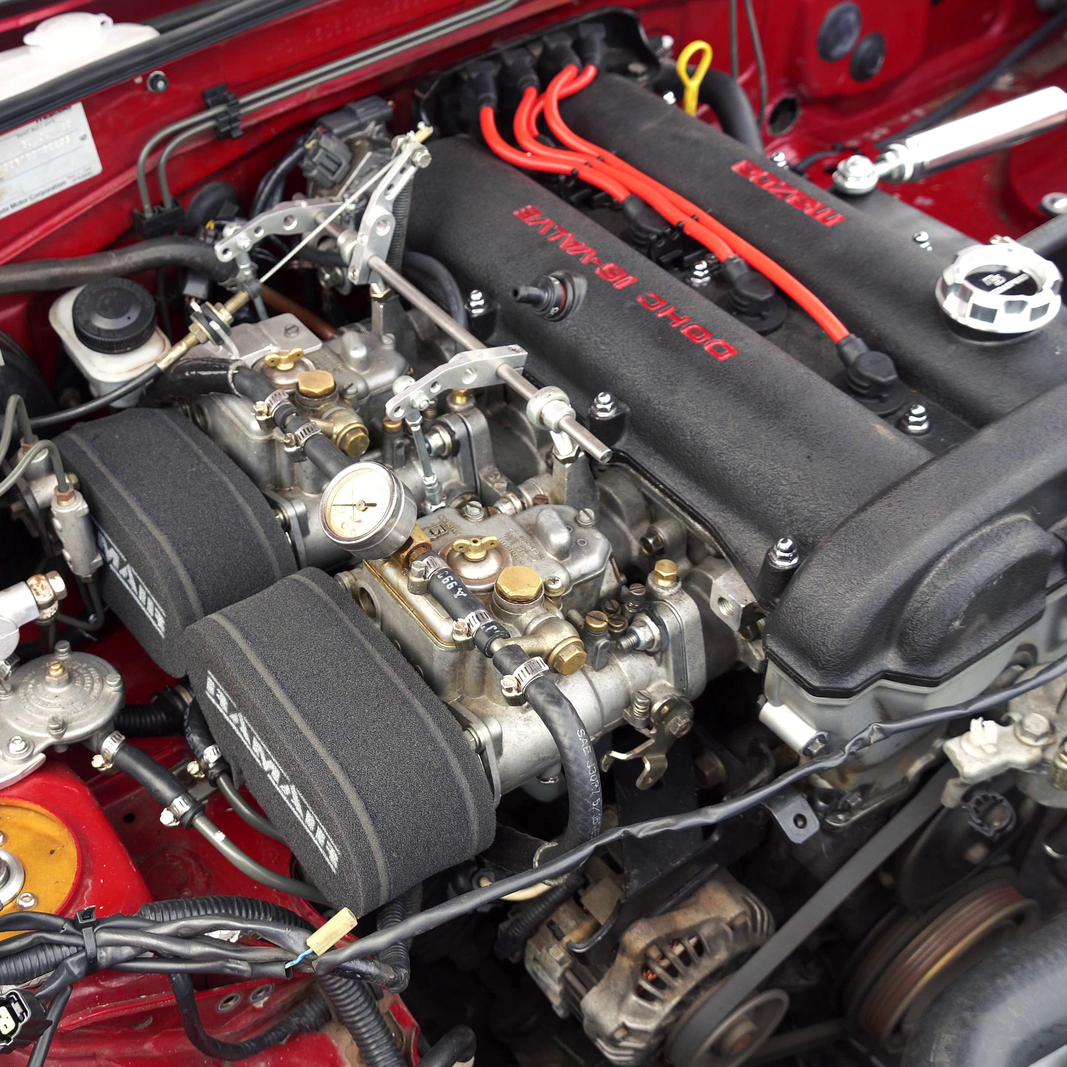 Putting Carbs On A Miata Because It S Awesome Hackaday