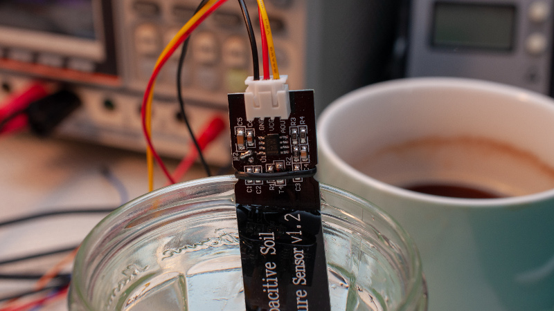 A Capacitive Soil Sensor Hack For Lower Voltage Supplies | Hackaday