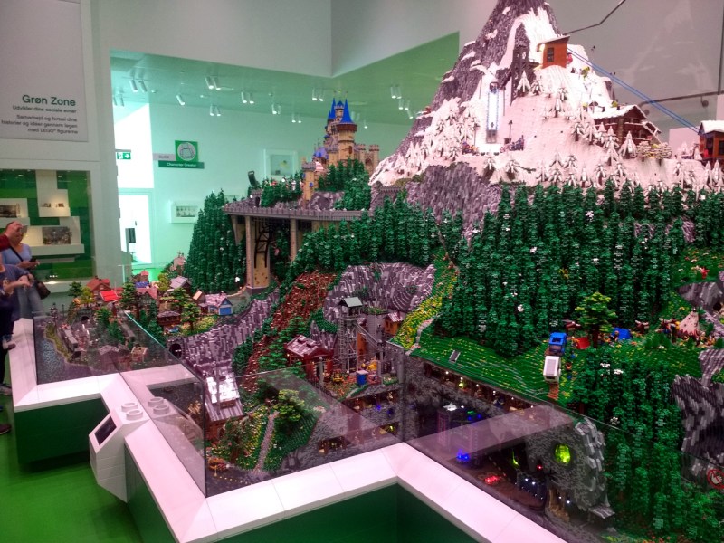 Legohouse-mountain | Hackaday