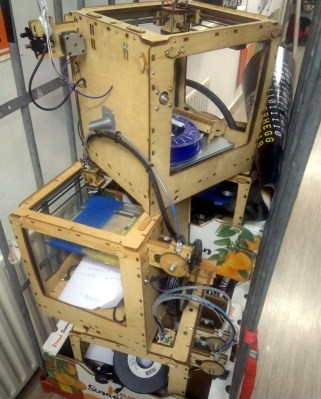 My hackerspace isn't the only one with a few spare 3D printers! Photo: Mendel Mobach