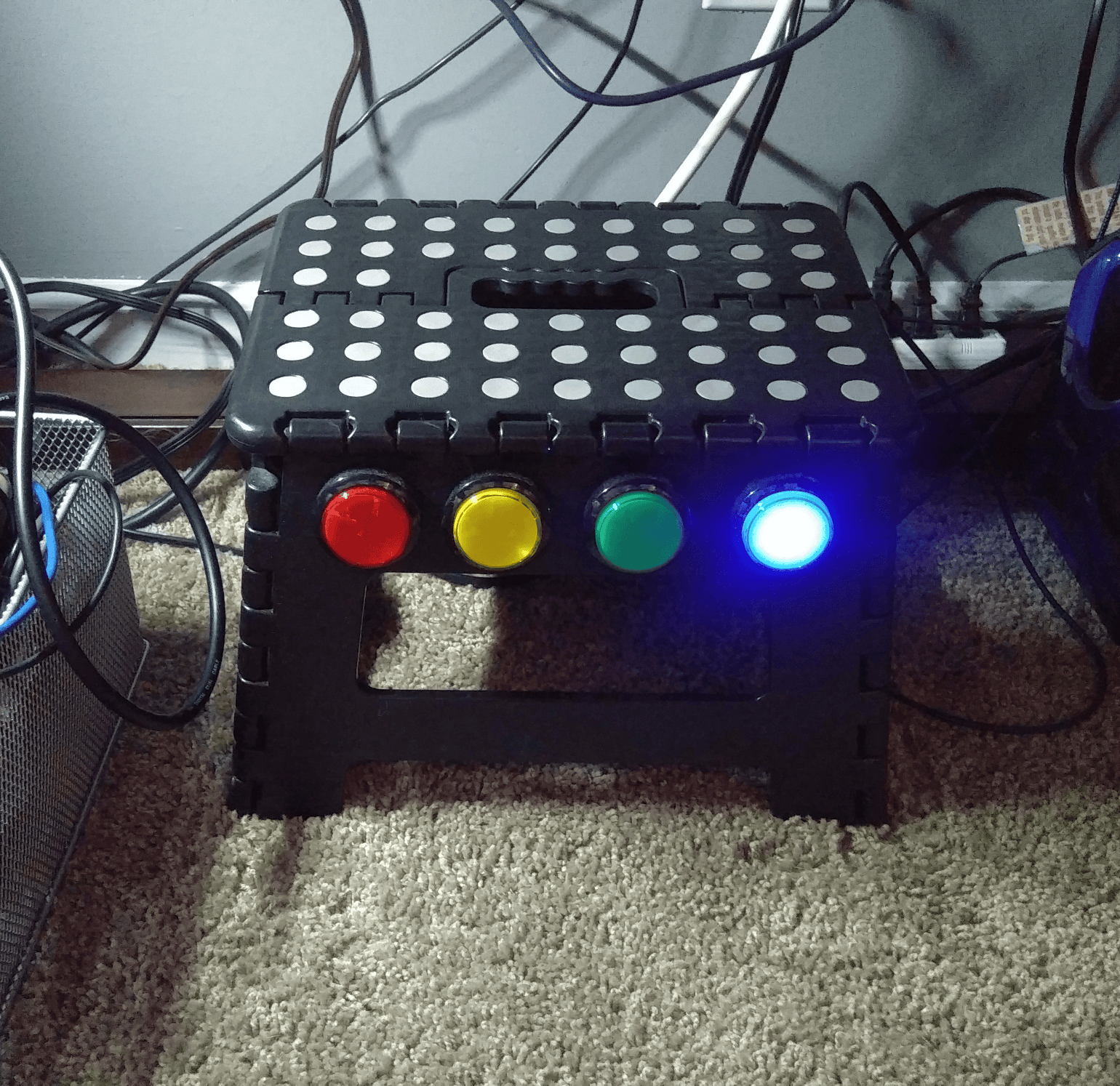 Macro Foot Stool Helps Me Get A Leg Up On Work | Hackaday