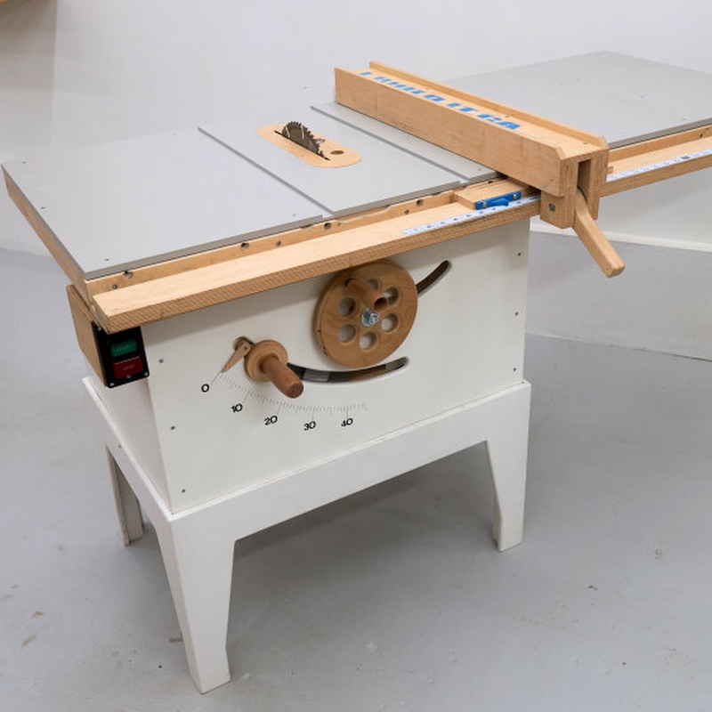 Homemade table saw with built in deals router and inverted jigsaw 3 in 1