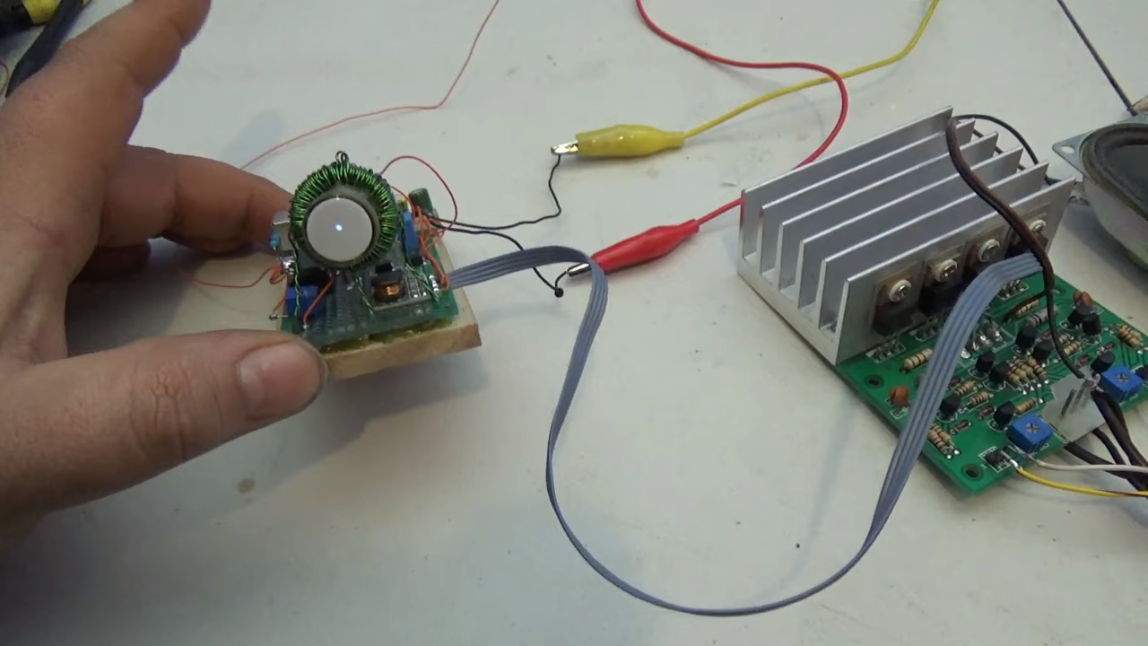 Camcorder Viewfinder Converted To Diminutive Vector Display Hackaday