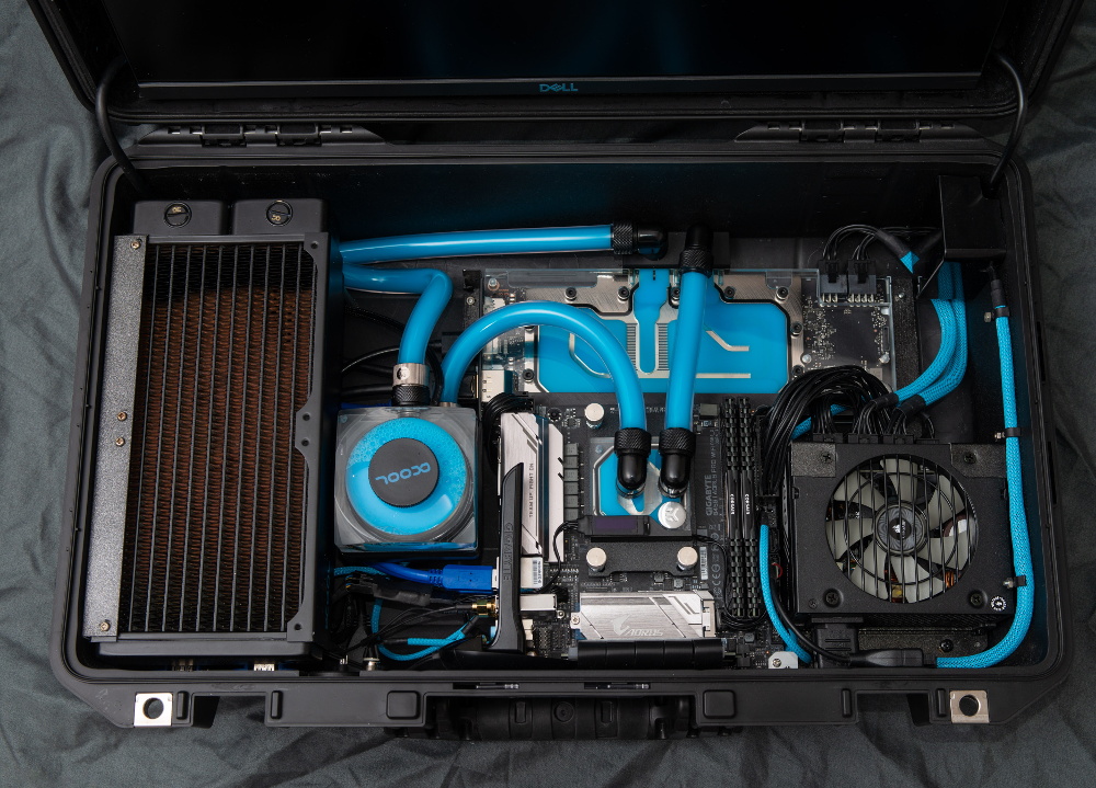 a-water-cooled-gaming-pc-you-can-take-with-you-hackaday