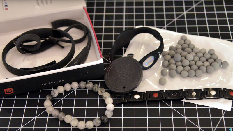 These High-tech Bracelets Are A Cool Way To Stay Connected To Long-distance  Loved Ones