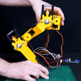 Compliant Quadruped Legs Using Servos | Hackaday