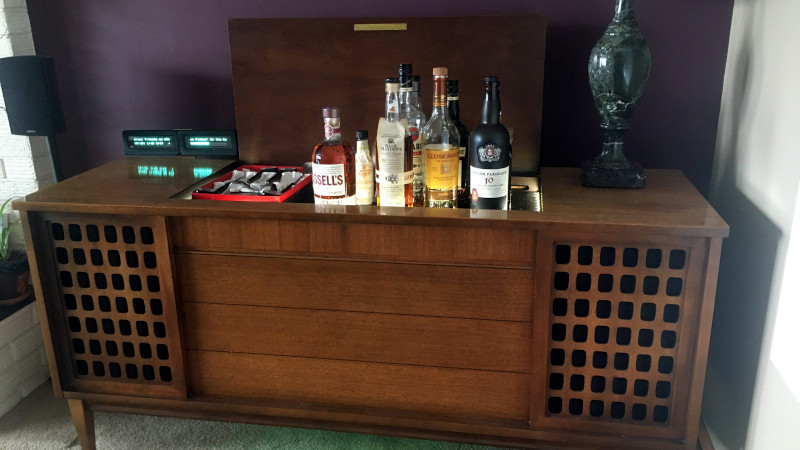 This Old Console Stereo Hides A Liquor Cabinet Hackaday