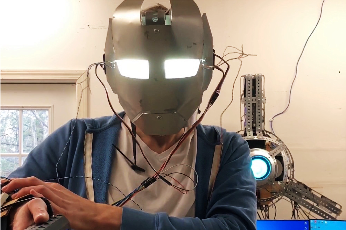 this-iron-man-suit-is-a-hacker-s-dream-come-true-hackaday