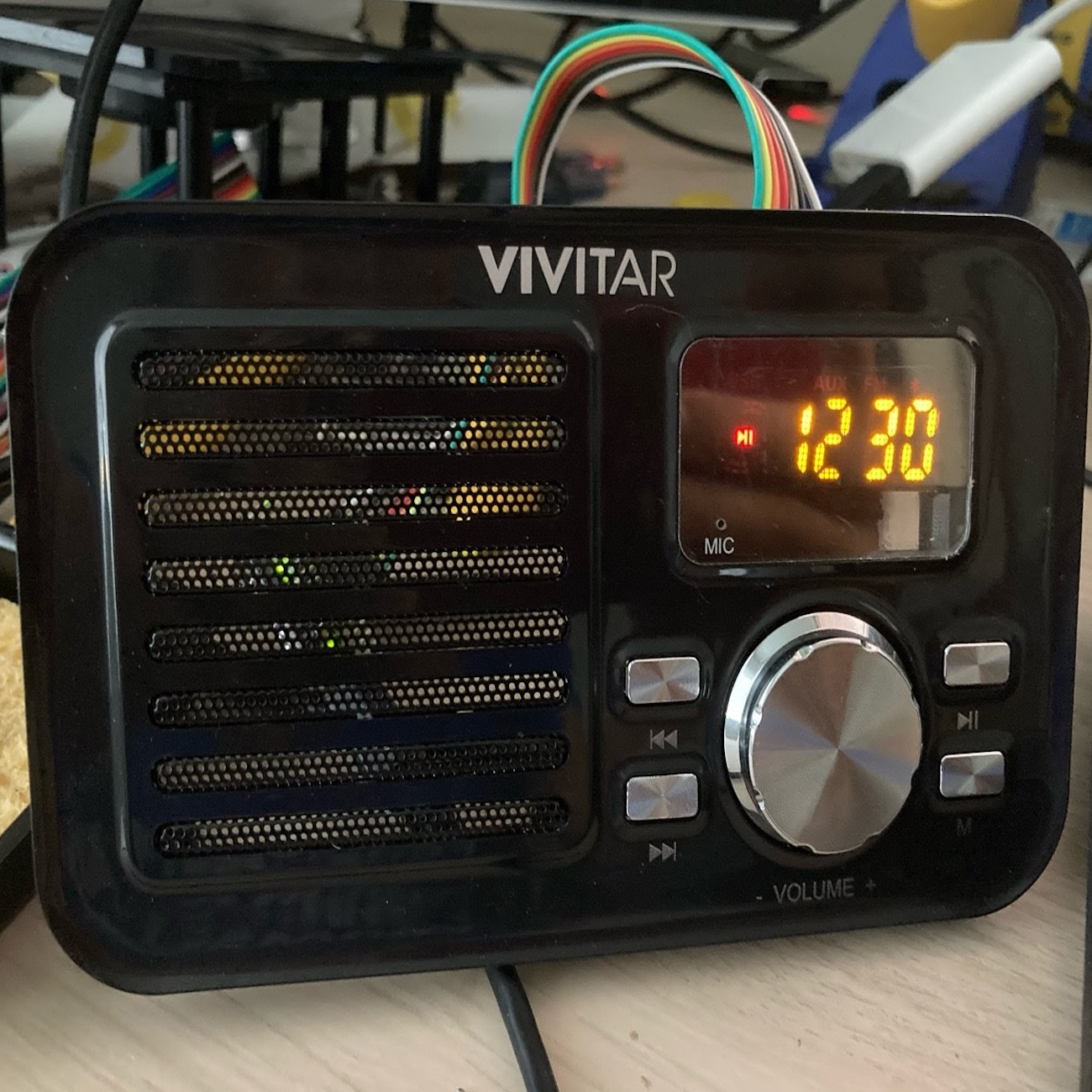 Faux Vintage Radio Gets AirPlay Upgrade 