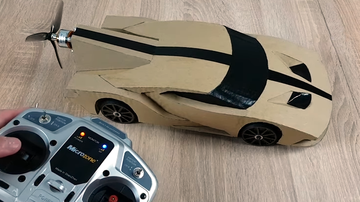 Prop-Driven Cardboard RC Car Doesn't Skimp On Performance | Hackaday