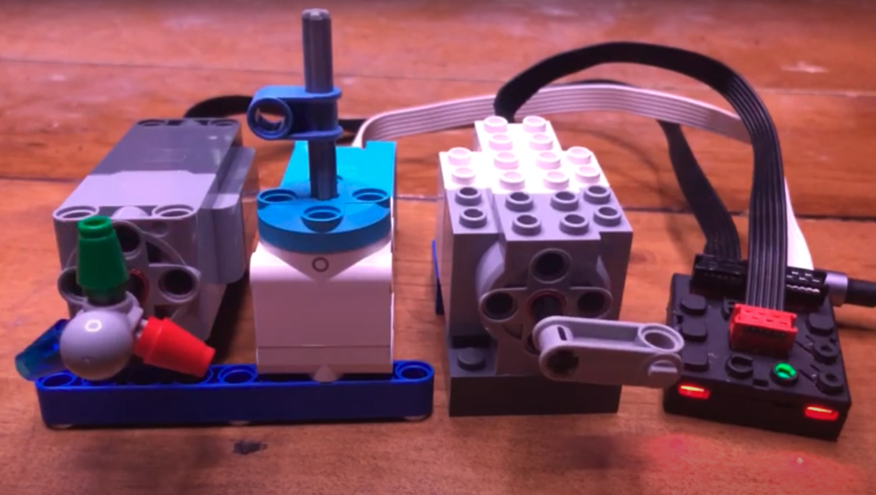 How do I connect the LEGO Powered Up remote control? - Bricks