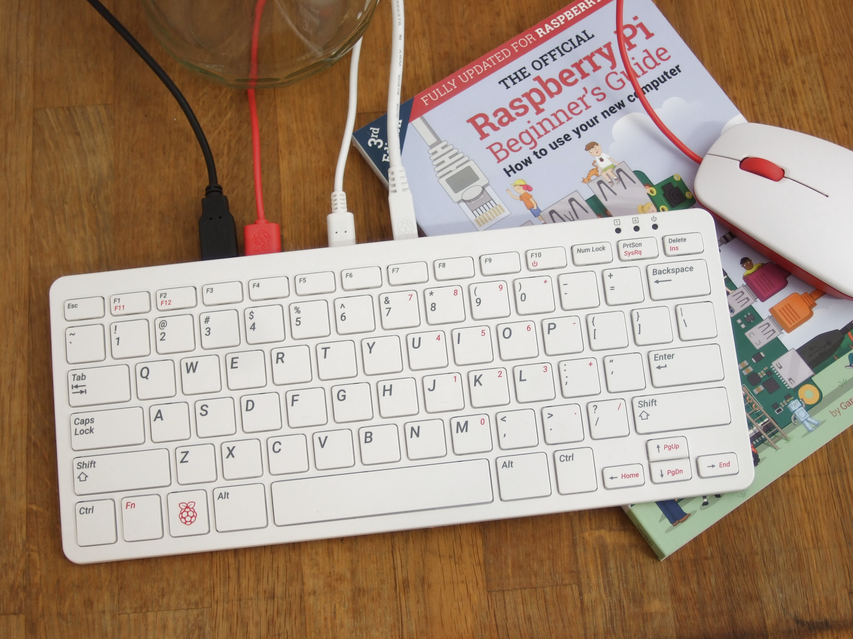New Raspberry Pi 400 Is A Computer In A Keyboard For $70 | Hackaday