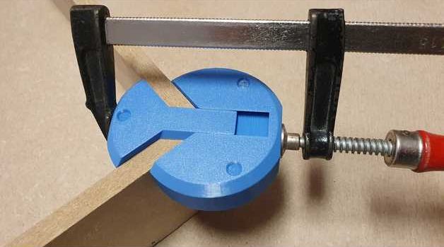 Diy deals corner clamp