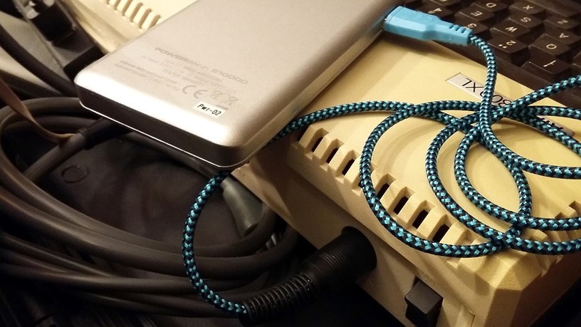 Alien Inspired Cyberdeck Packs Vintage Atari 800XL | Hackaday