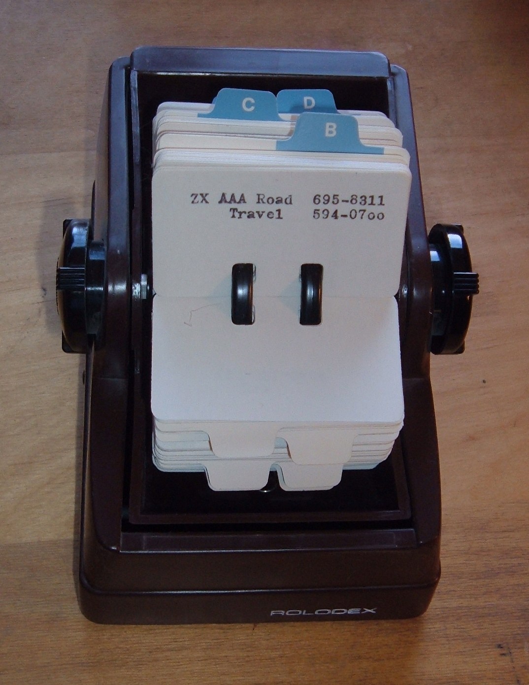 Original Rolodex Rex Wasn’t Really A PDA, It Was The First Great Digital Rolodex | Hackaday