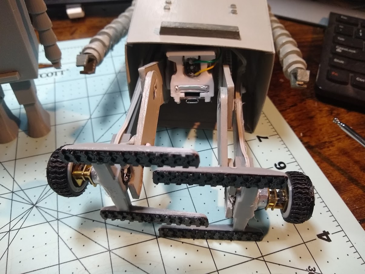 DIY B-Movie Robot Is A-OK | Hackaday