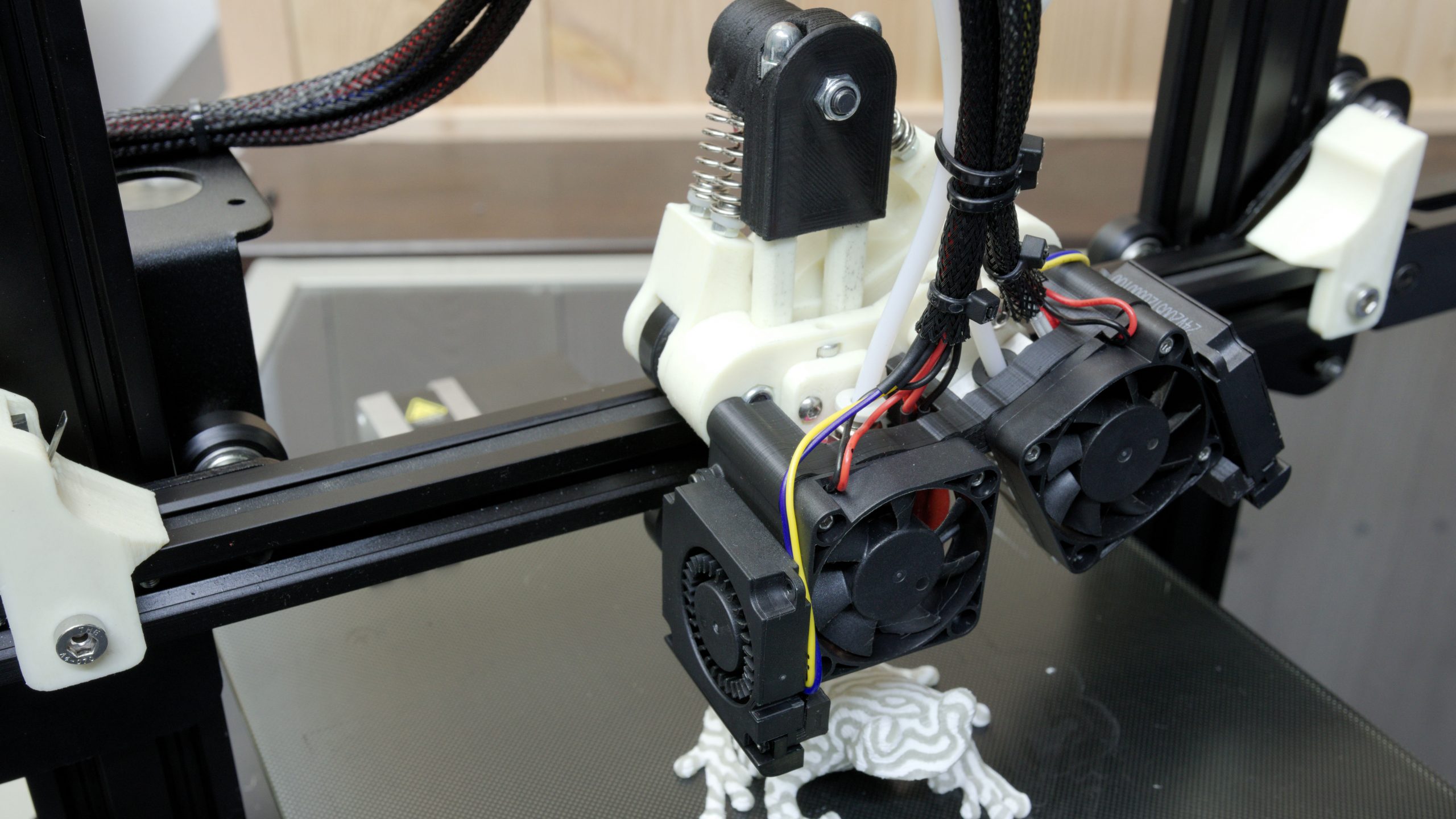 b-this-dual-extrusion-system-rocks-hackaday