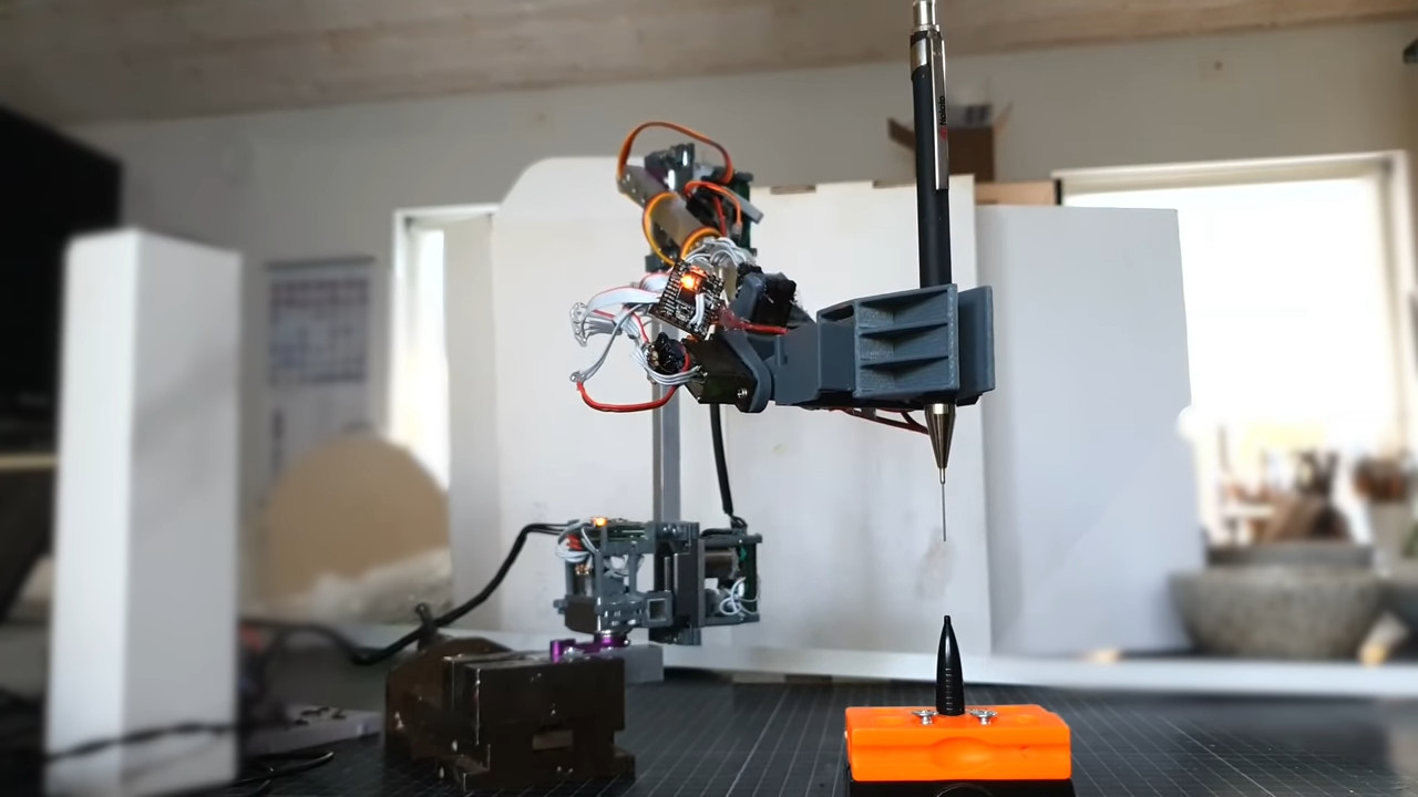 Robot Arm Achieves Amazing Accuracy With Just Servos | Hackaday
