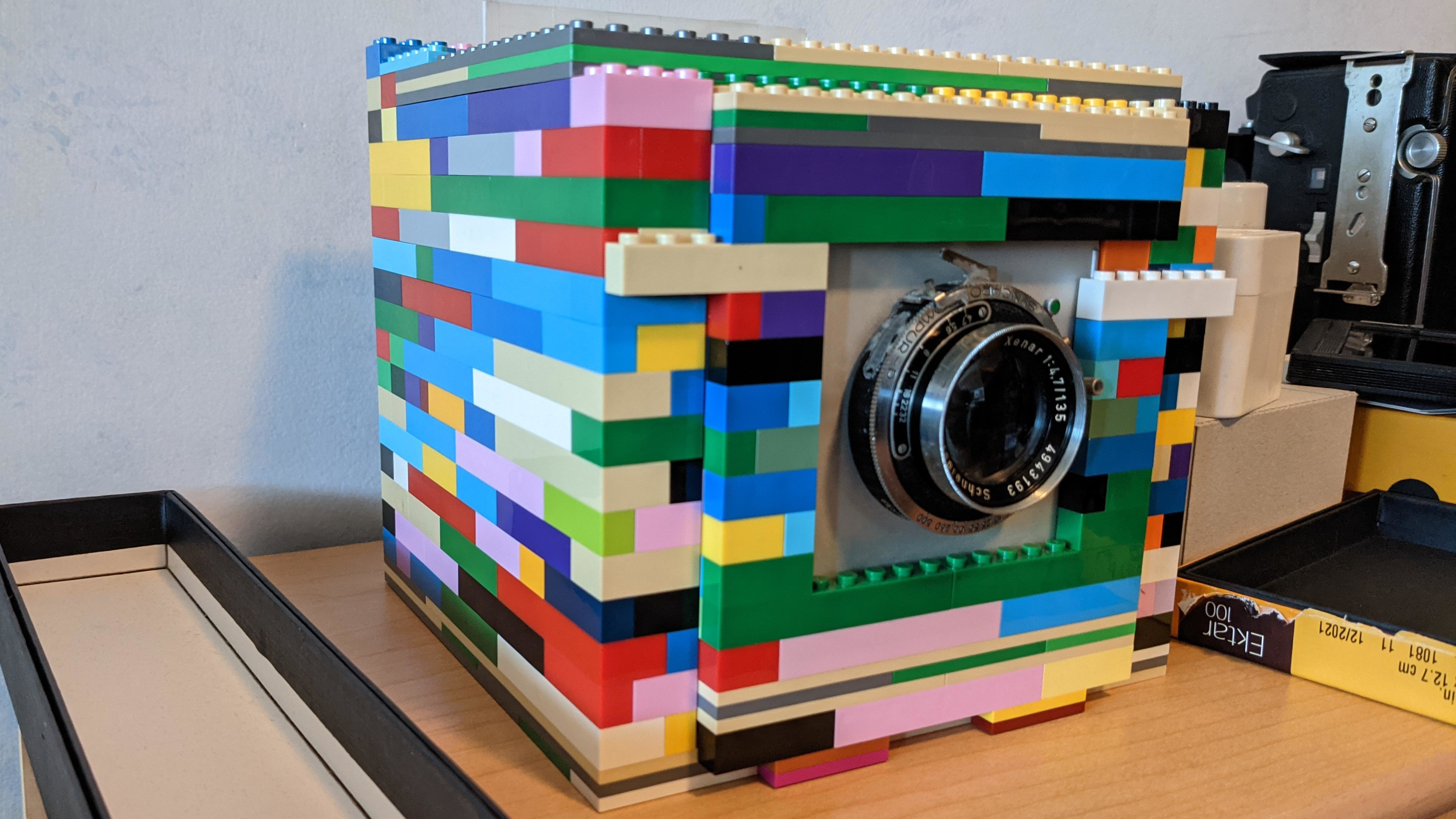 Undskyld mig fup Lav et navn Large Format Lego Camera Is A Bit Near-Sighted | Hackaday