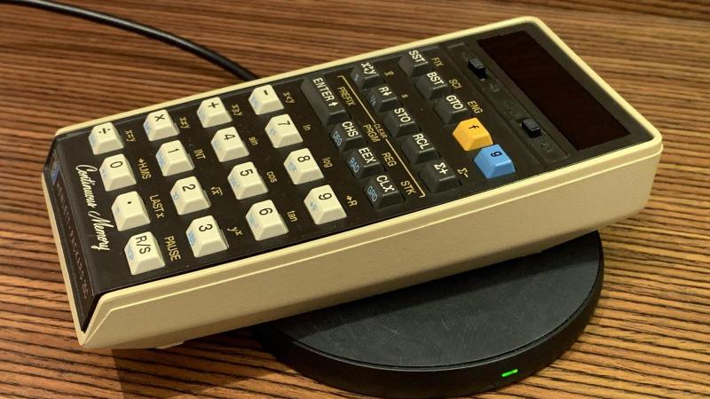 matchmaker hostage Surprised Vintage HP-25 Calculator Gets Wireless Charging | Hackaday