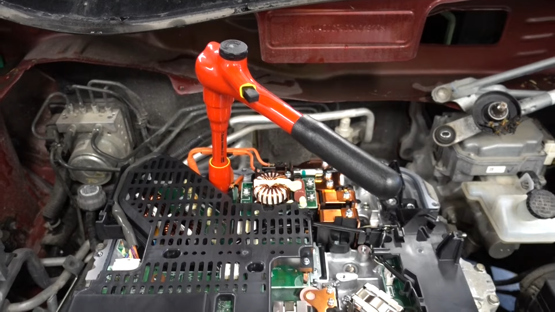 Retrofitting Fast Charging To A Nissan Leaf EV Hackadi