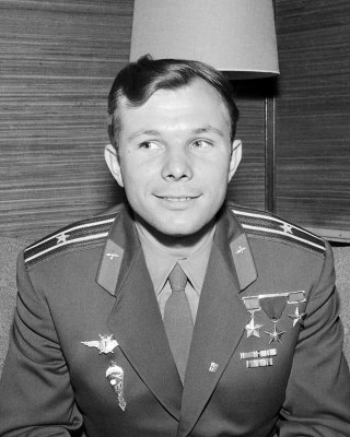 The Soviet cosmonaut Yuri Gagarin in Finland in 1961. Arto Jousi, Public domain.