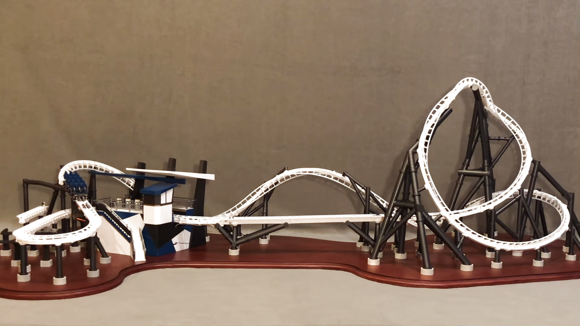 roller coaster car 3d model maya