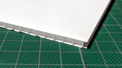 Corrugated plastic sheet, viewed on end