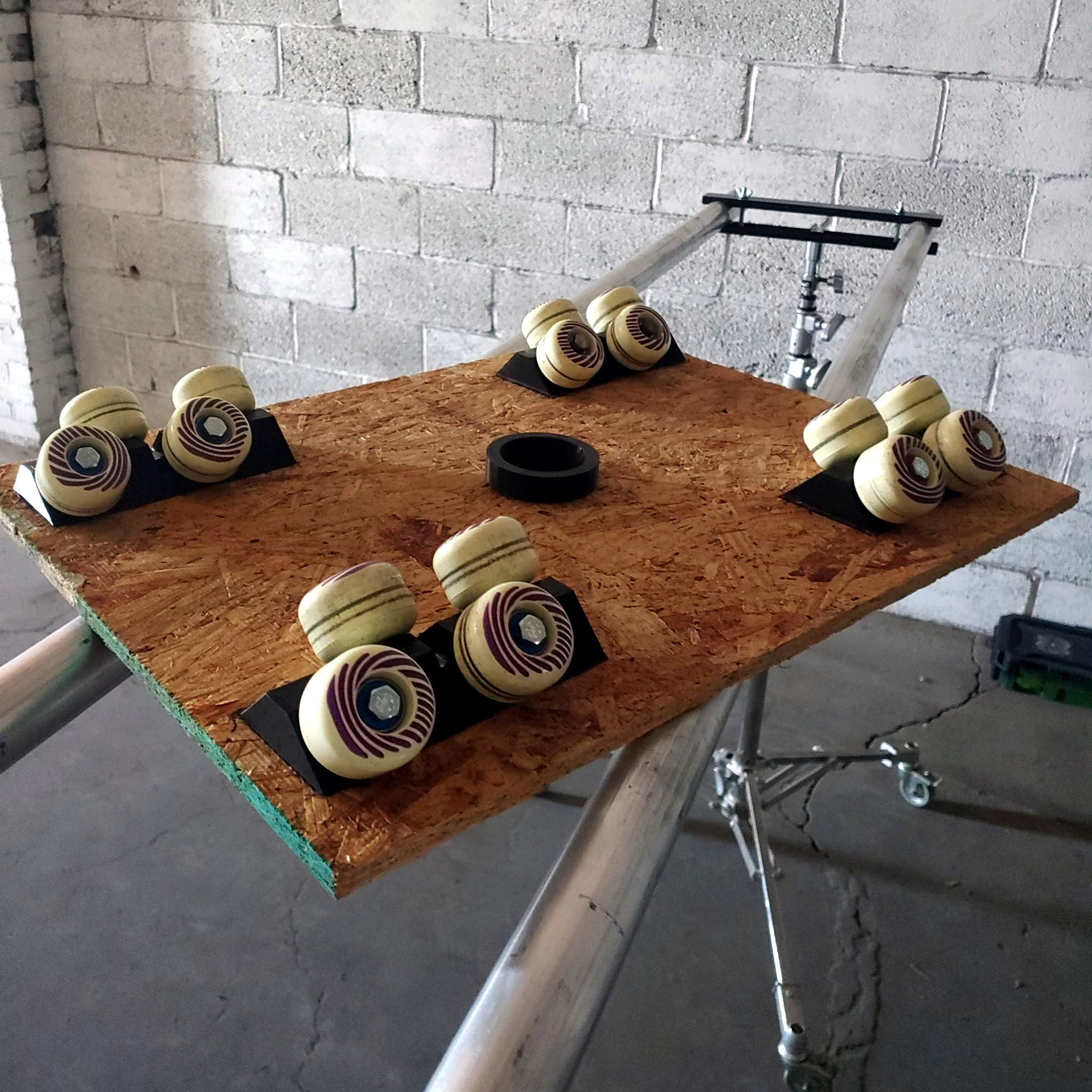 DIY Camera Dolly Costs More Time Than Money | Hackaday