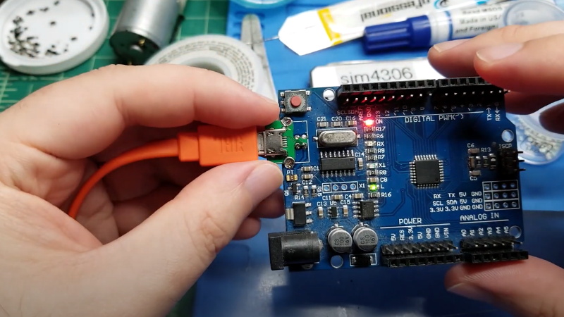 Commemorative Farewell Governable Clever PCB Brings Micro USB To The Arduino Uno | Hackaday