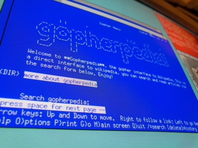 The Lynx command line browser display Gopherpedia, a Gopher version of Wikipedia