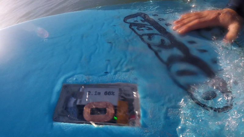 Surfsonar shows the depth of water while surfing