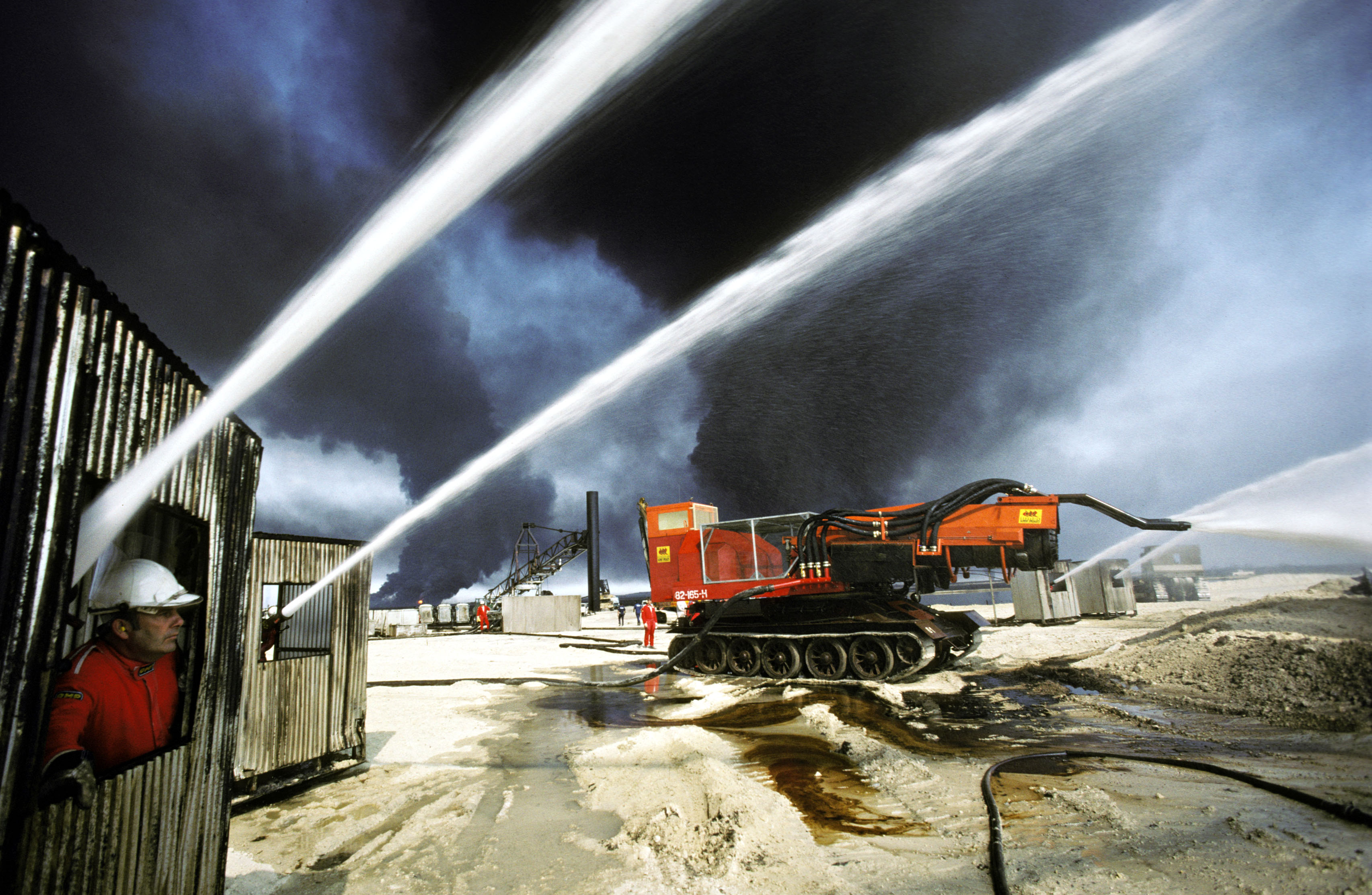 Big Wind Is The Meanest Firefighting Tank You Ever Saw | Hackaday