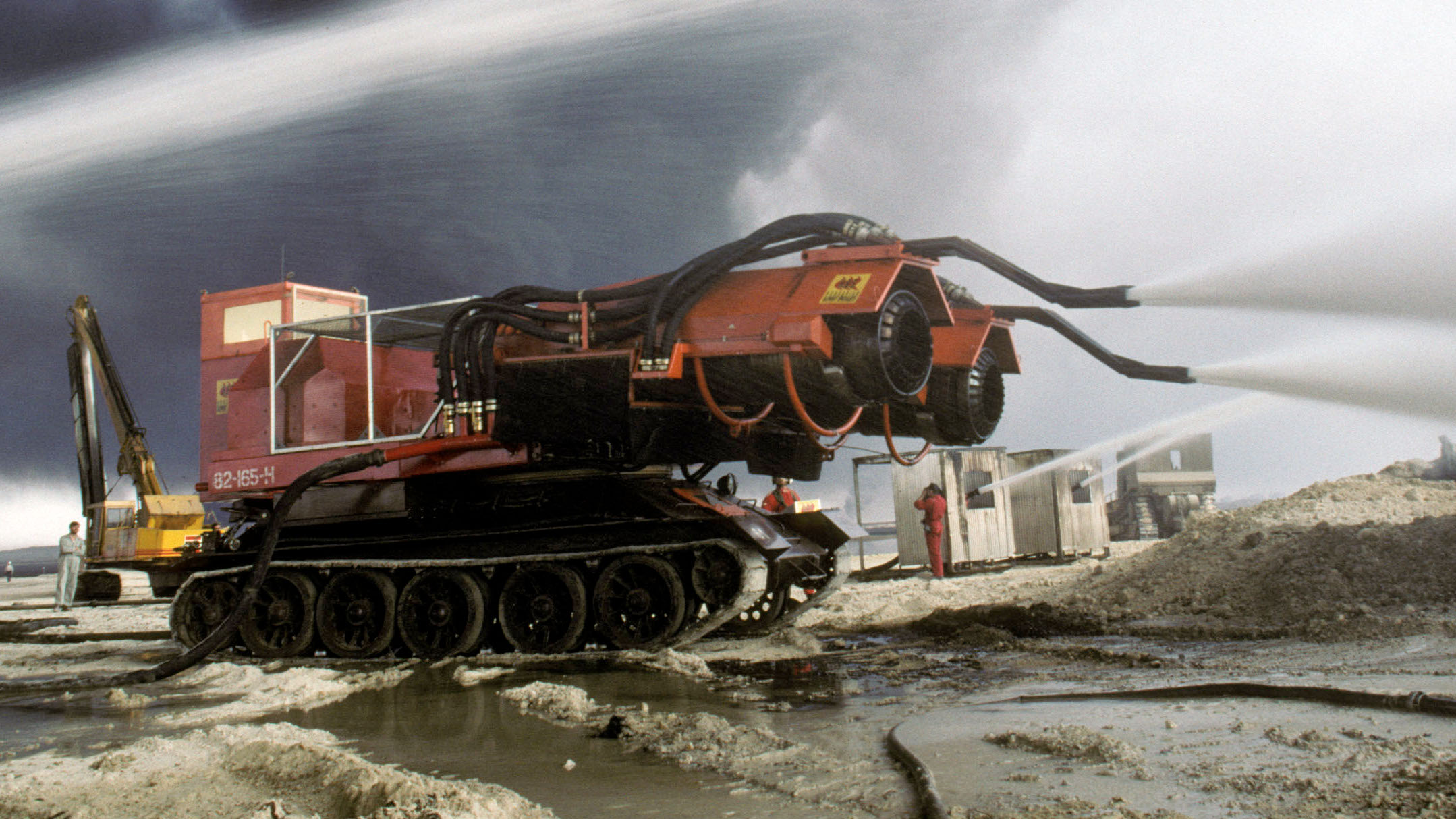 big-wind-is-the-meanest-firefighting-tank-you-ever-saw-hackaday