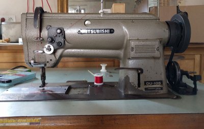 A Mitsubishi DU-105 industrial sewing machine.