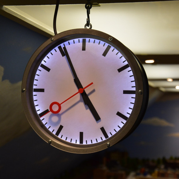 Belgian Railway Time For Your Home | Hackaday