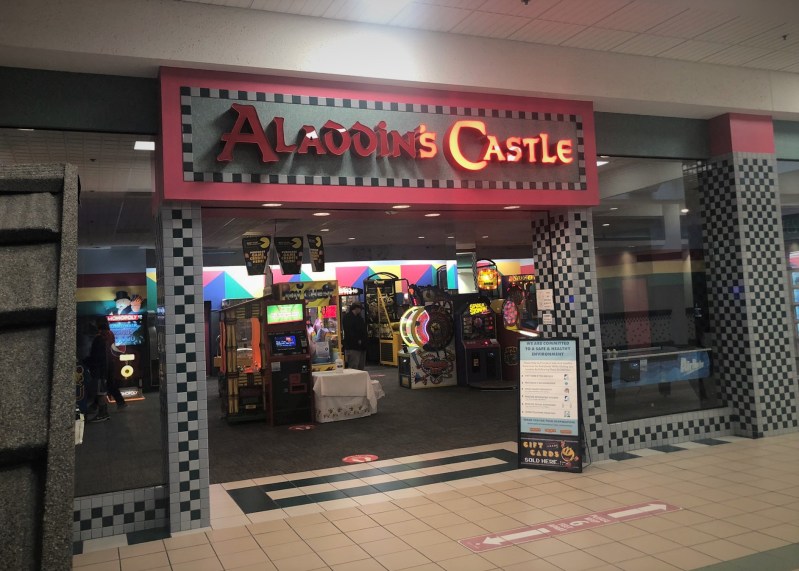 Featured image of Aladdin's Castle Arcade