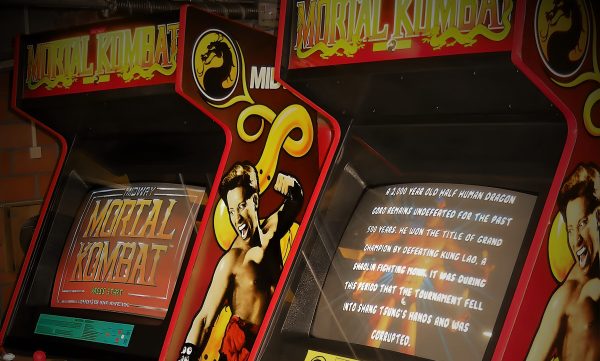 Mortal Kombat Stand Up Arcade machines