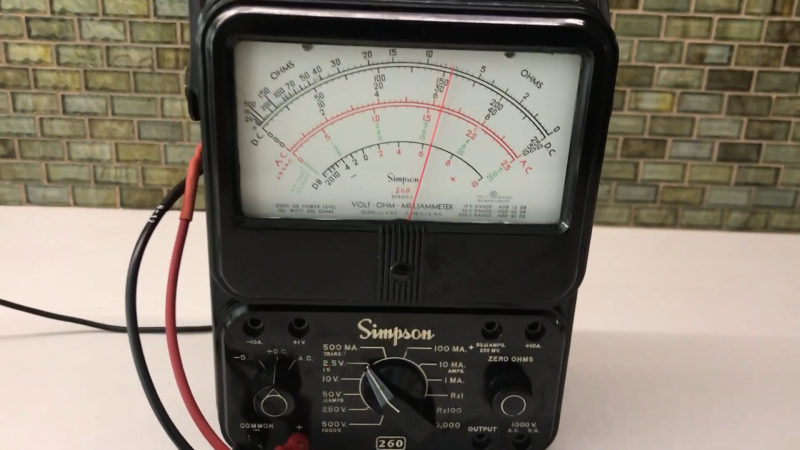 Analog voltmeter, How to measure voltage using an analogue voltmeter