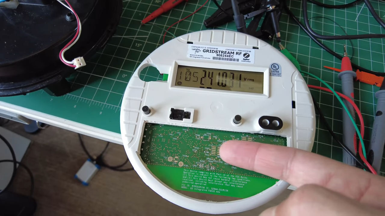 welvaart Labe Rally Tricking A Smart Meter Into Working On The Bench | Hackaday