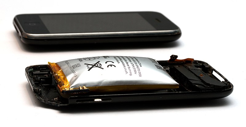 smartphones with replaceable battery