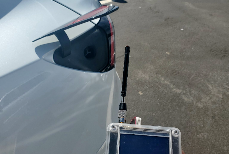 Charge Your Neighbor S Tesla, Does Tesla Have Built In Garage Door Opener