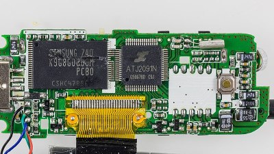 PCB of a generic MP3 player. (Credit: Raimond Spekking)