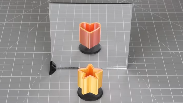 Bi-Color Filament Kicks 3D Printed Optical Illusions Up a Notch